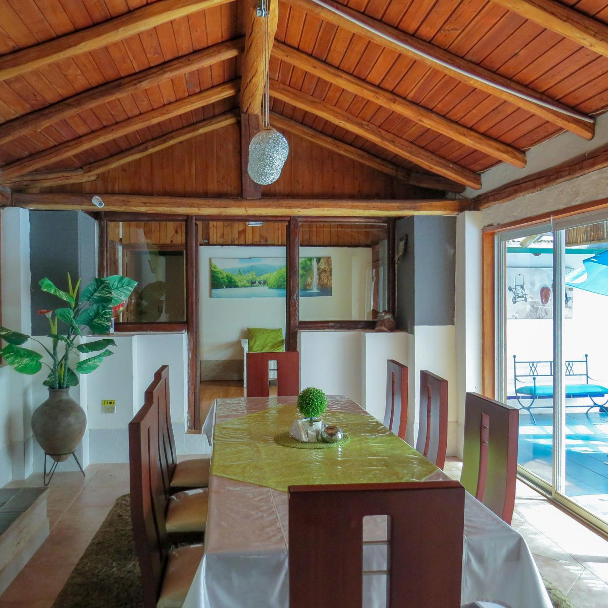 Hosteria Airport Garden Табабела Екстер'єр фото